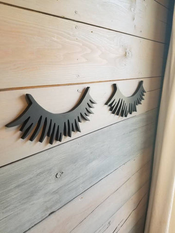 Lash Room Decor